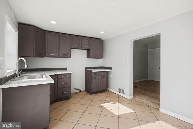 40 E COLUMBIA RD, Enola, PA 17025