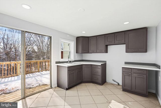 40 E COLUMBIA RD, Enola, PA 17025