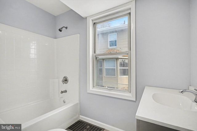 40 E COLUMBIA RD, Enola, PA 17025