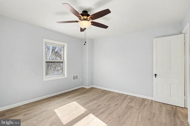 40 E COLUMBIA RD, Enola, PA 17025