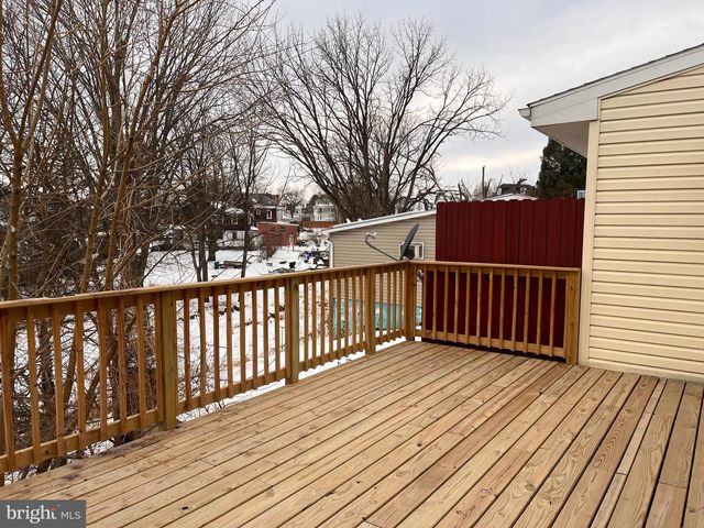 40 E COLUMBIA RD, Enola, PA 17025