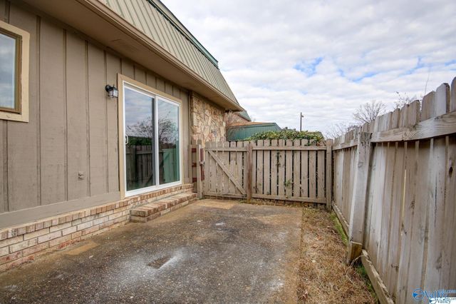 2225 Golf Road 303, Huntsville, AL 35802