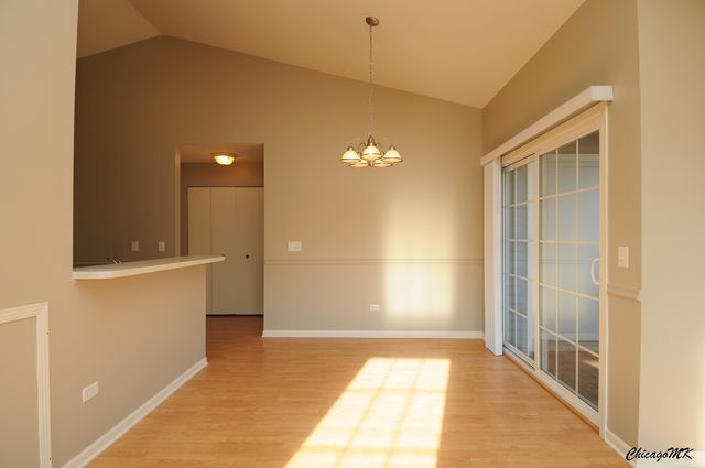 1917 Silverstone Drive 1917, Carpentersville, IL 60110