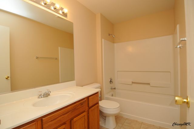 1917 Silverstone Drive 1917, Carpentersville, IL 60110