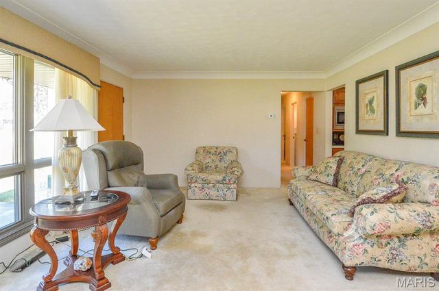 4 N West Street, Freeburg, IL 62243