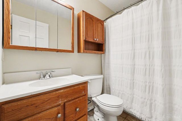 7594 Cinnamon Woods Drive, West Chester, OH 45069