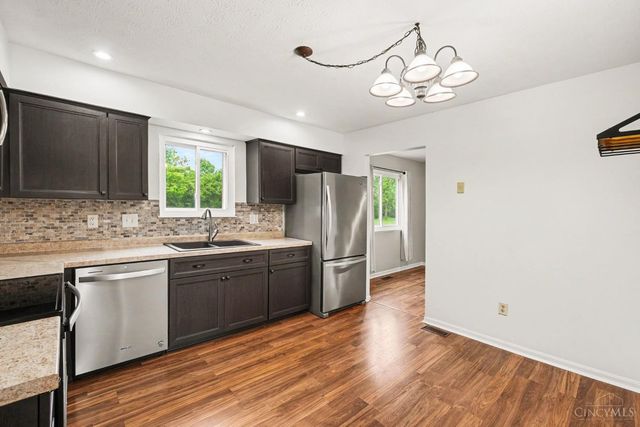 7594 Cinnamon Woods Drive, West Chester, OH 45069
