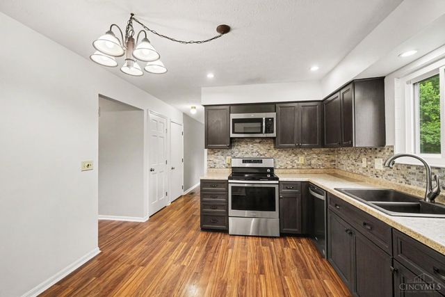 7594 Cinnamon Woods Drive, West Chester, OH 45069