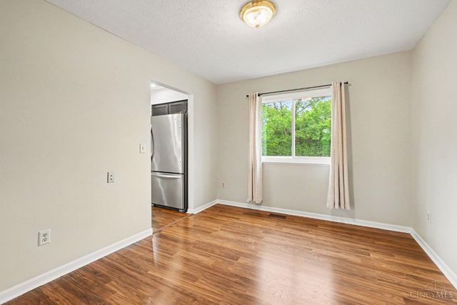 7594 Cinnamon Woods Drive, West Chester, OH 45069