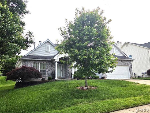 1968 Timberwood Crossing Drive, Florissant, MO 63031