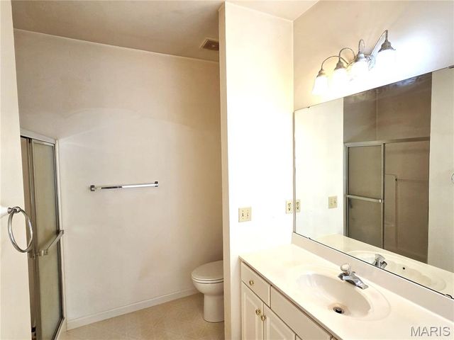 1968 Timberwood Crossing Drive, Florissant, MO 63031