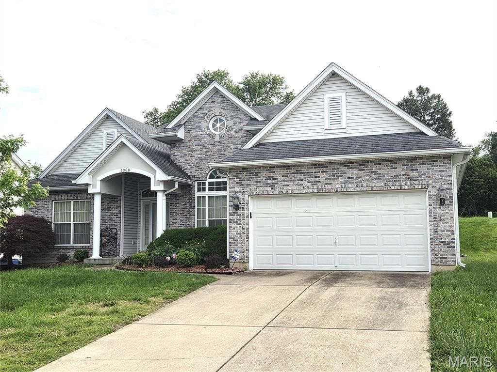 1968 Timberwood Crossing Drive, Florissant, MO 63031