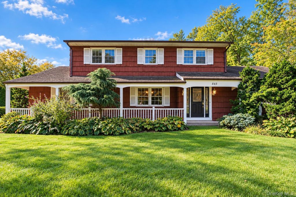 845 Park Avenue, Huntington, NY 11743 — exterior