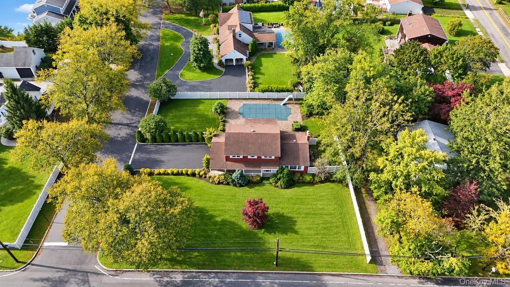 845 Park Avenue, Huntington, NY 11743 — photo 3