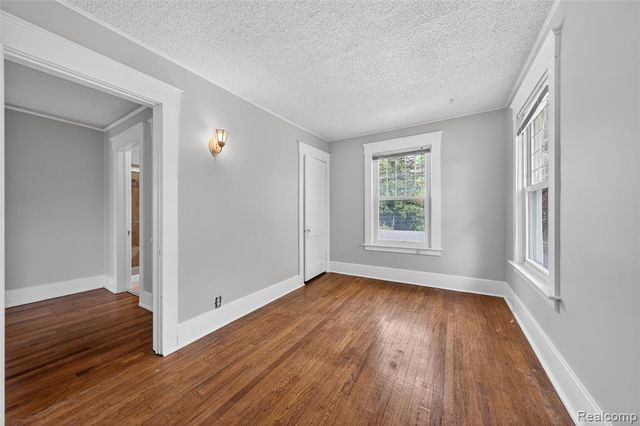529 E Lincoln Avenue, Royal Oak, MI 48067