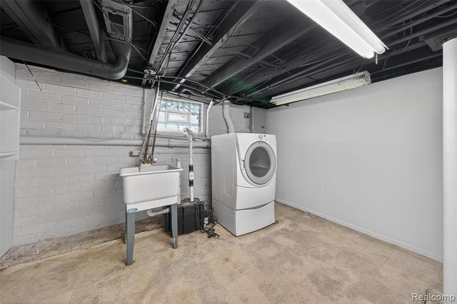 529 E Lincoln Avenue, Royal Oak, MI 48067
