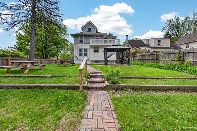 529 E Lincoln Avenue, Royal Oak, MI 48067