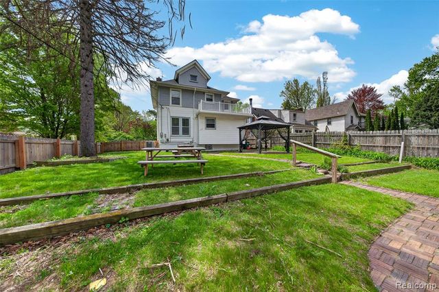 529 E Lincoln Avenue, Royal Oak, MI 48067