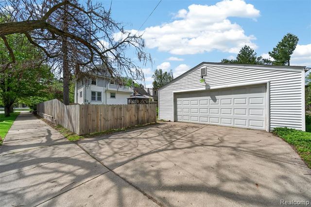 529 E Lincoln Avenue, Royal Oak, MI 48067