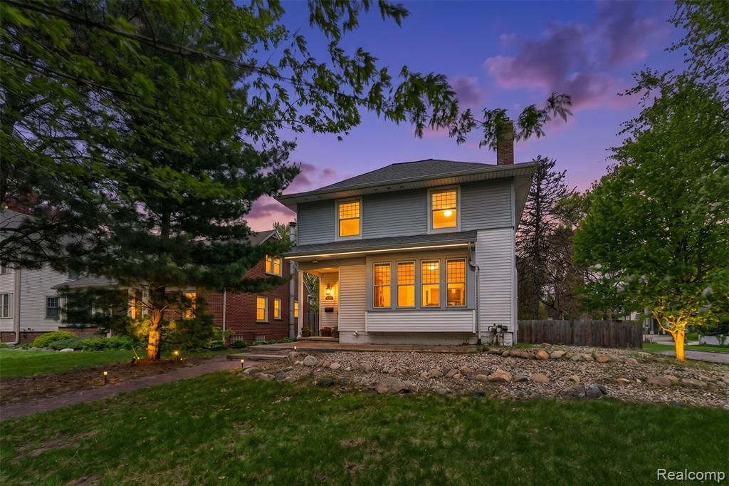 529 E Lincoln Avenue, Royal Oak, MI 48067