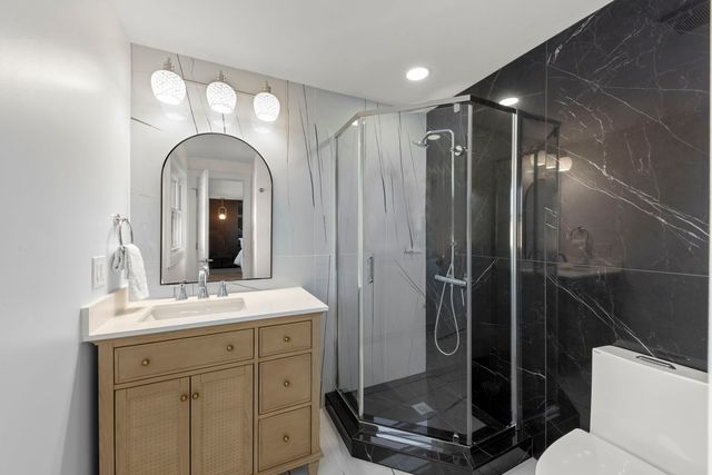 1122 Patricia Court, Schaumburg, IL 60193