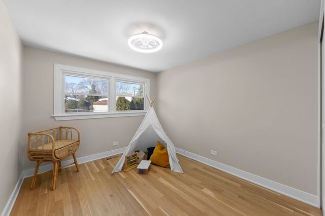 1122 Patricia Court, Schaumburg, IL 60193