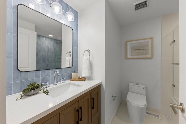 1122 Patricia Court, Schaumburg, IL 60193