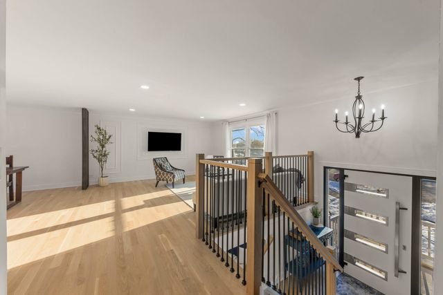 1122 Patricia Court, Schaumburg, IL 60193