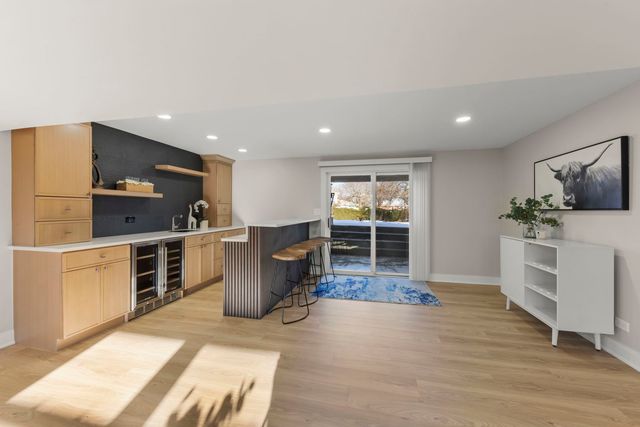 1122 Patricia Court, Schaumburg, IL 60193