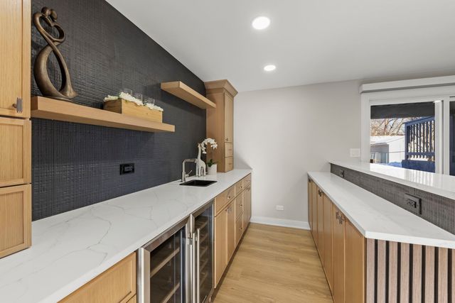 1122 Patricia Court, Schaumburg, IL 60193