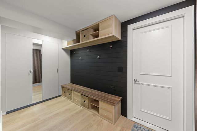 1122 Patricia Court, Schaumburg, IL 60193