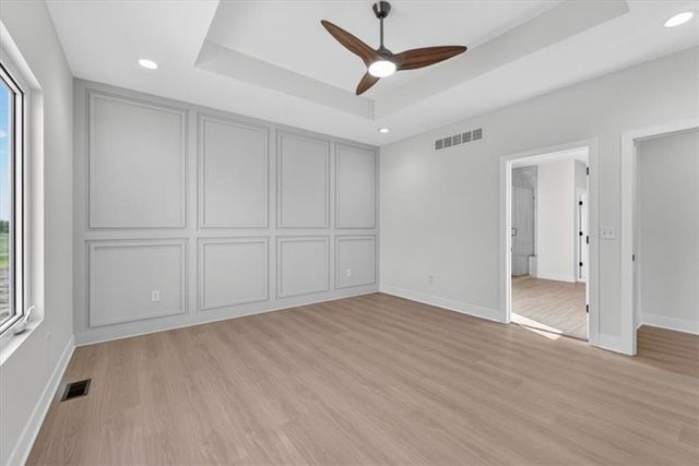 422 NE Lakota Drive, Adrian, MO 64720