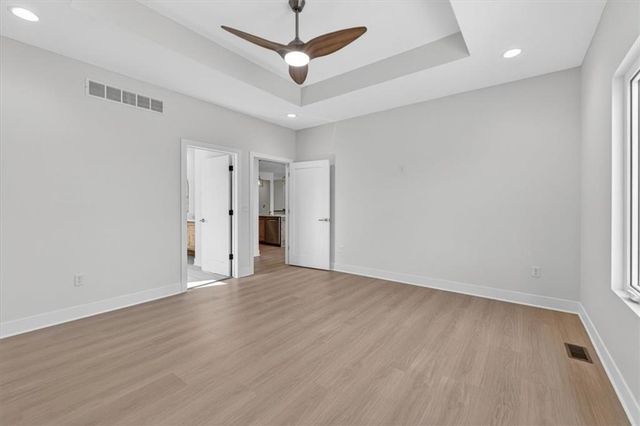 422 NE Lakota Drive, Adrian, MO 64720