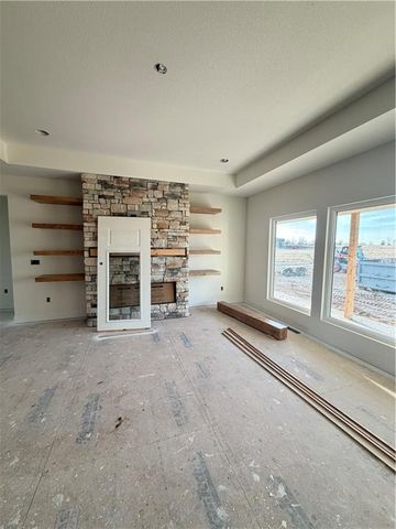 422 NE Lakota Drive, Adrian, MO 64720