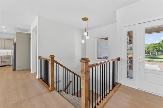 422 NE Lakota Drive, Adrian, MO 64720