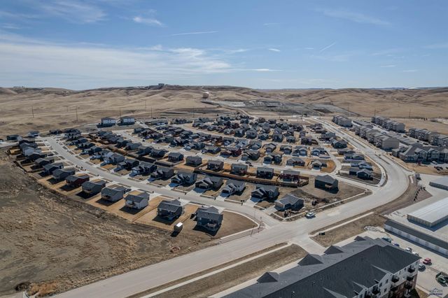574 DENALI DR, Box Elder, SD 57719