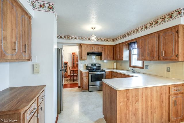4124 Coral Gables Drive, Parma, OH 44134