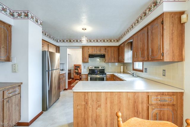 4124 Coral Gables Drive, Parma, OH 44134