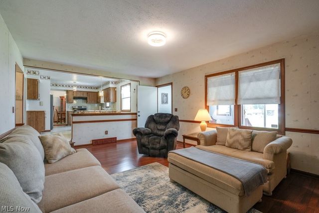 4124 Coral Gables Drive, Parma, OH 44134