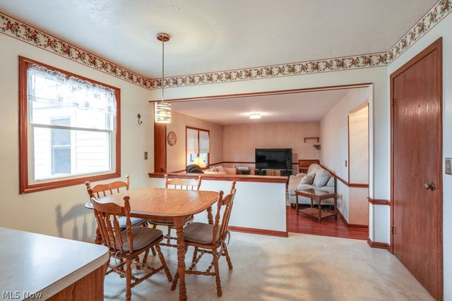 4124 Coral Gables Drive, Parma, OH 44134