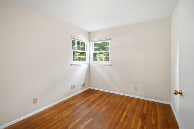 43 LONGWOOD DR, Hamilton, NJ 08620