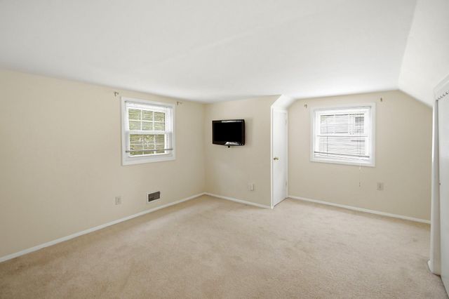 43 LONGWOOD DR, Hamilton, NJ 08620