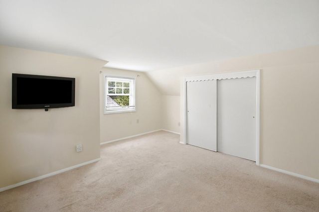 43 LONGWOOD DR, Hamilton, NJ 08620
