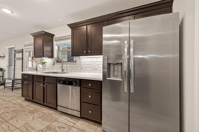 6546 Grapevine Bend, Manvel, TX 77578