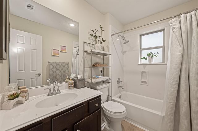 6546 Grapevine Bend, Manvel, TX 77578