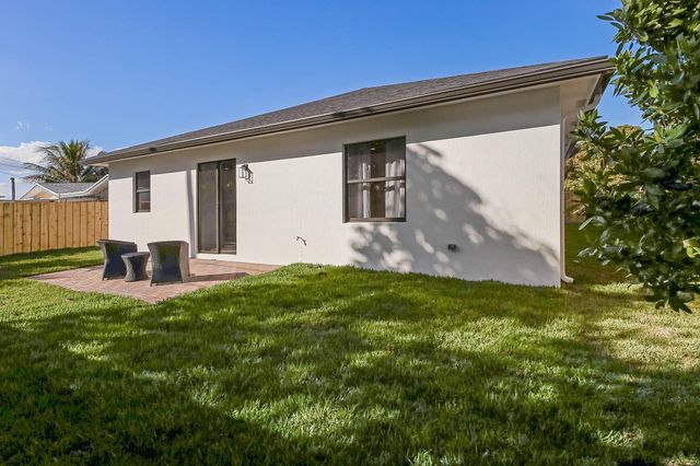 4720 Pine Cone Lane, West Palm Beach, FL 33417