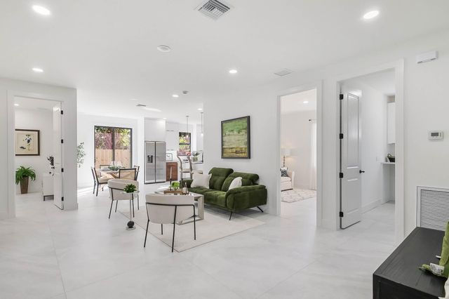 4720 Pine Cone Lane, West Palm Beach, FL 33417