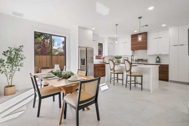 4720 Pine Cone Lane, West Palm Beach, FL 33417