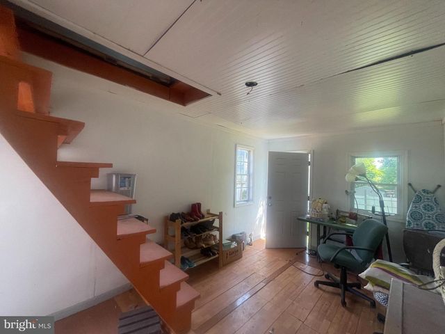 7225 PINE DR, Annandale, VA 22003
