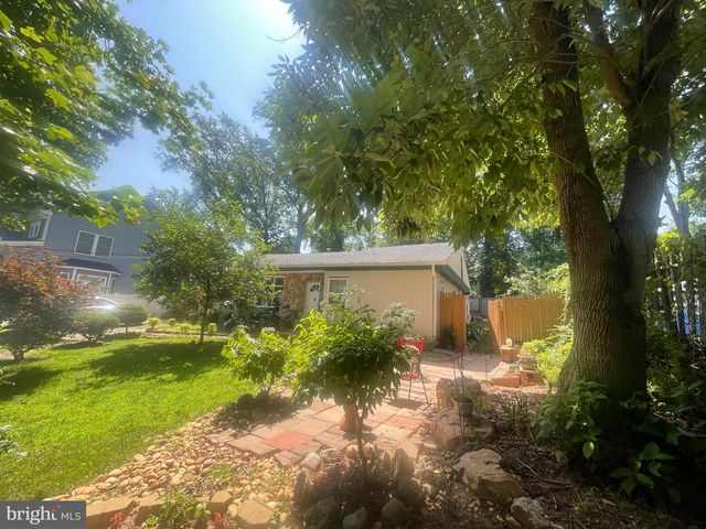 7225 PINE DR, Annandale, VA 22003